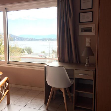 Penthouse Studio Next To The Sea Salamina Exterior photo