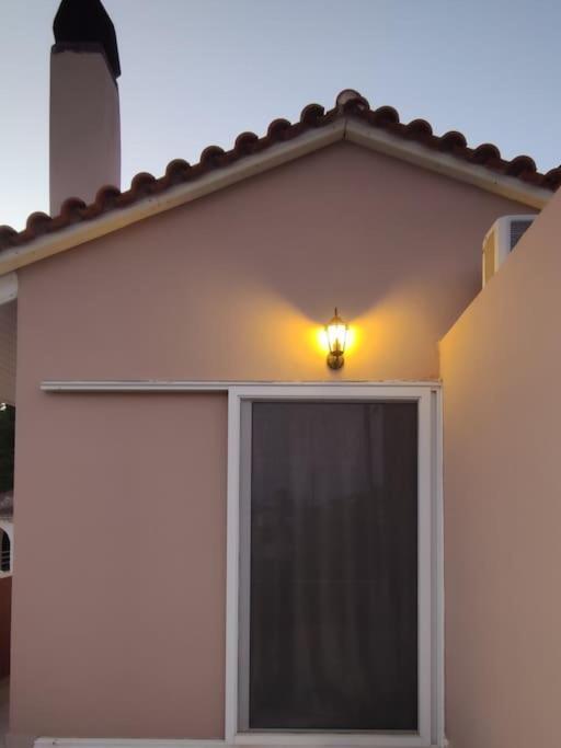 Penthouse Studio Next To The Sea Salamina Exterior photo