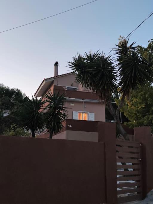 Penthouse Studio Next To The Sea Salamina Exterior photo