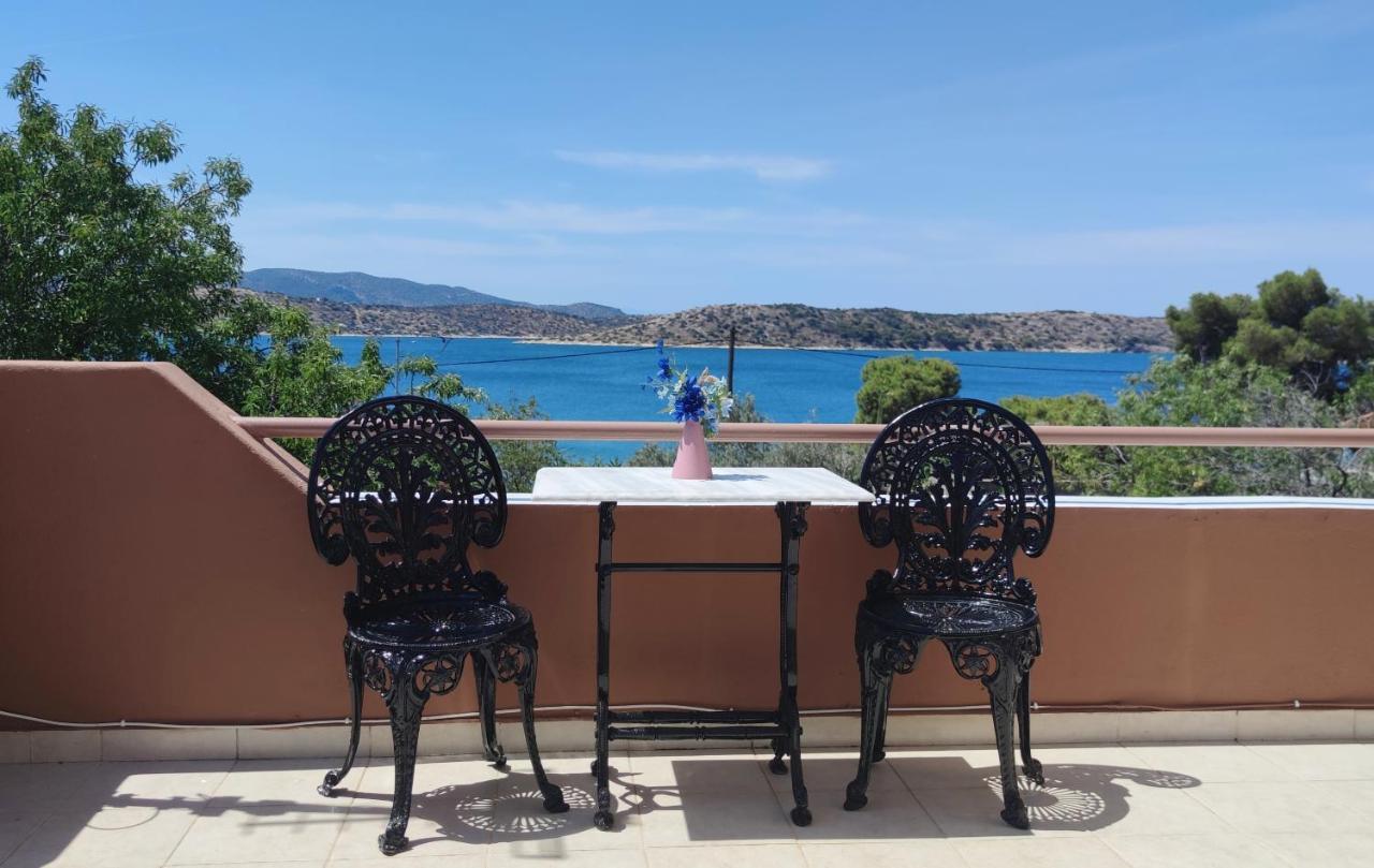Penthouse Studio Next To The Sea Salamina Exterior photo