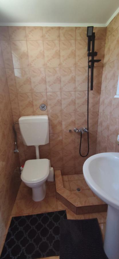 Penthouse Studio Next To The Sea Salamina Exterior photo