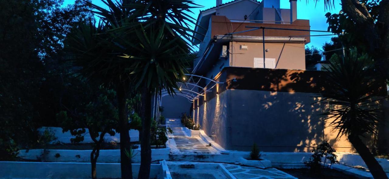 Penthouse Studio Next To The Sea Salamina Exterior photo